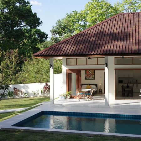 Villa Meranti - Spacious Private Pool Villa Пантай-Сенанг Экстерьер фото